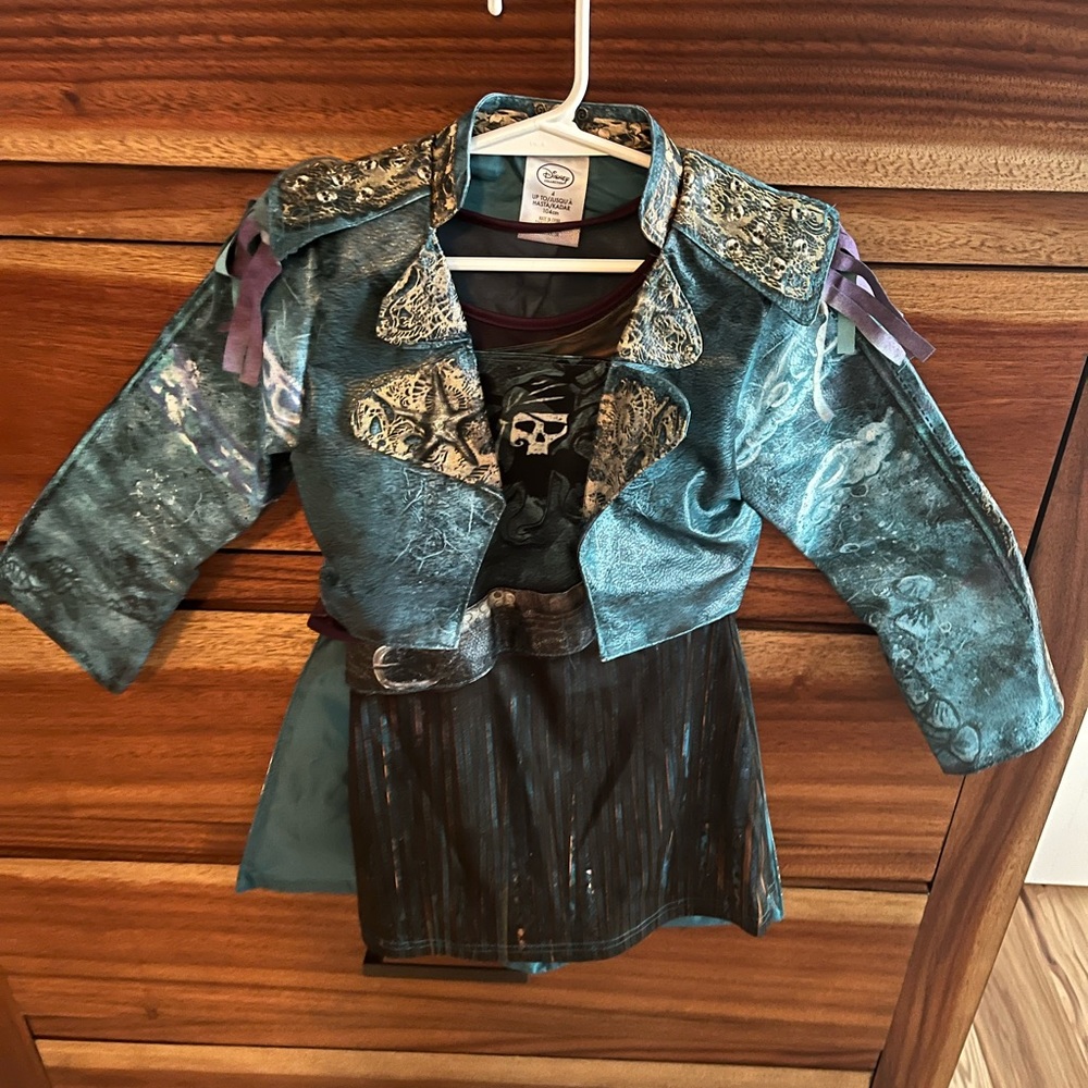 Uma costume Descendants size 4